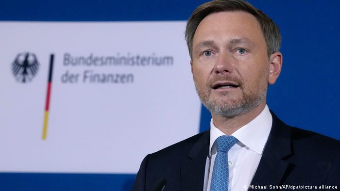 تحديث وزير المالية الألماني يطالب بتمديد عمل المفاعلات النووية بسبب أزمة الطاقة