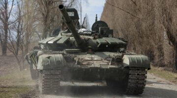 ما قصة إعادة روسيا الدبابات القديمة للخدمة بعد خسارتها آلاف الدبابات بأوكرانيا؟