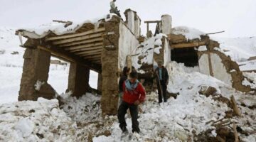 25 قتيلاً في انهيار أرضي بسبب تساقط الثلوج في أفغانستان