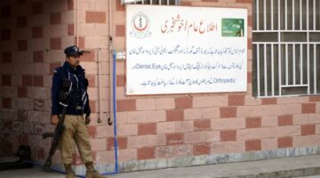الشرطة الباكستانية تحبط هجوماً إرهابياً شمال غربي البلاد