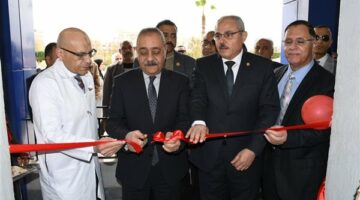 محافظ الإسماعيلية ورئيس جامعة قناة السويس يشهدان افتتاح مركز طب الأسرة الرئيسي