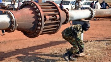 توقف خط نفطي يهدد الاستقرار الهشّ في جنوب السودان